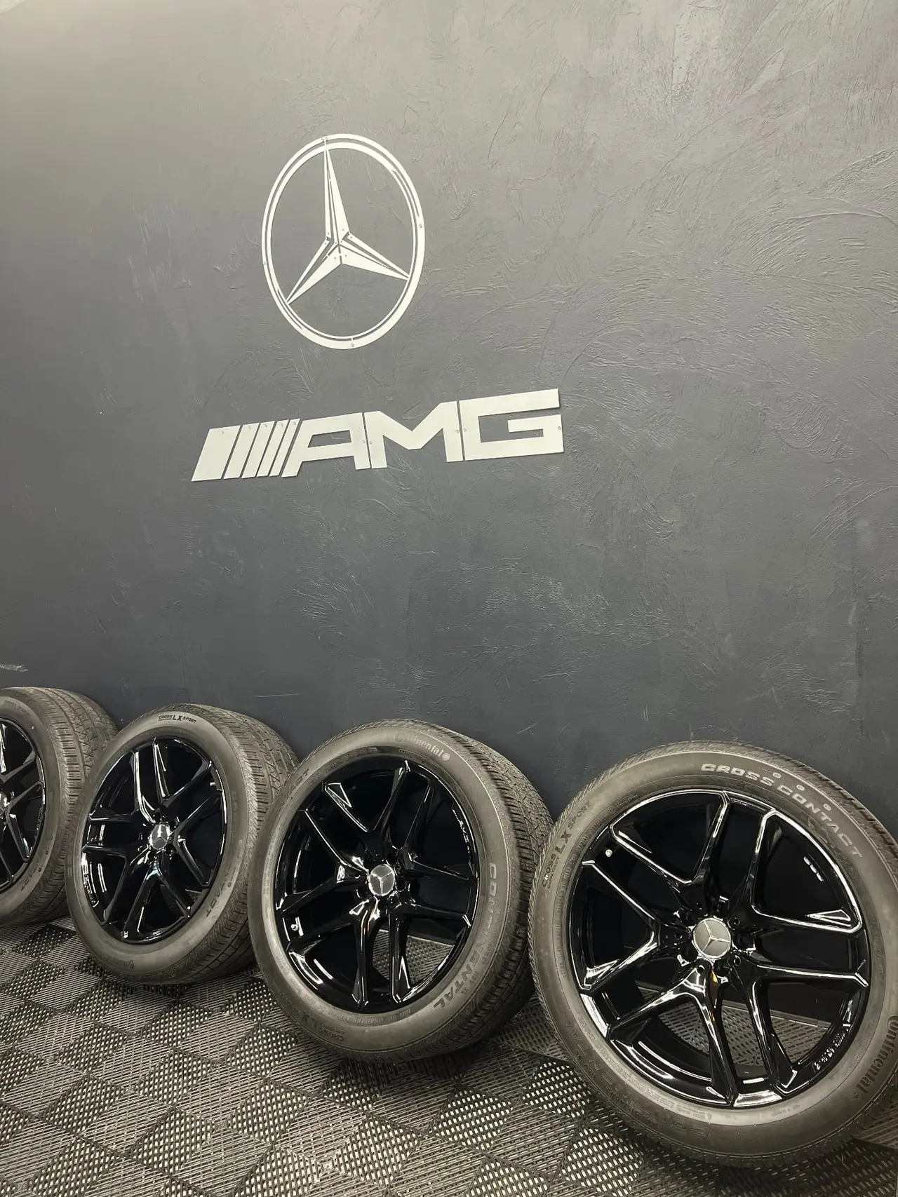 Mercedes AMG gloss black powder coated wheel set Secret Touch