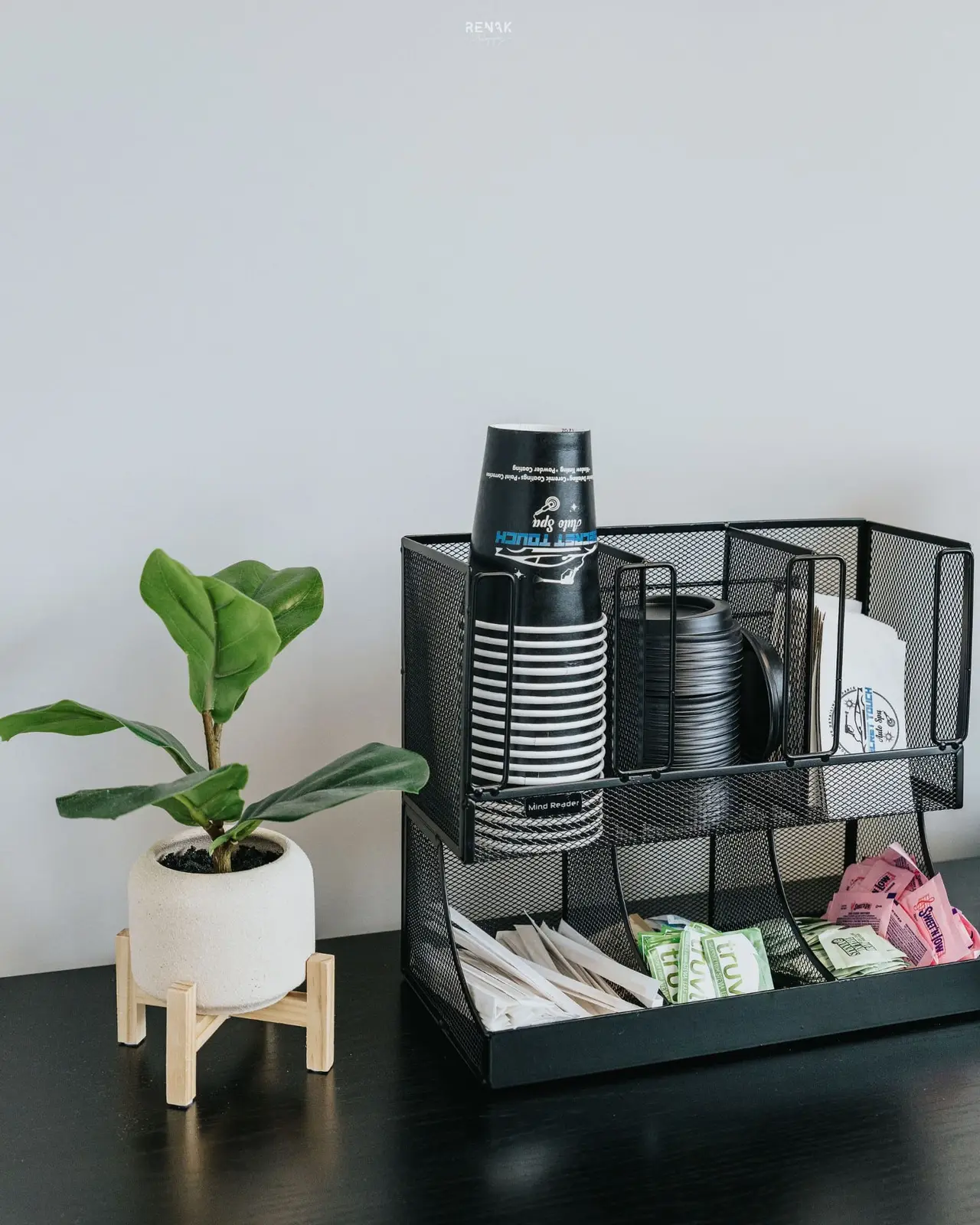 Customer lounge amenities and refreshments
